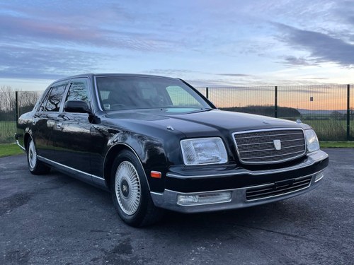 1998 TOYOTA CENTURY REDESIGNED 5.0 V12 * JAPANESE EQ MAYBACH * For Sale