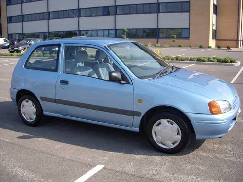 1999 TOYOTA STARLET AUTO 20,000 MILES - ONE OFF! SOLD