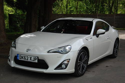 TOYOTA GT86 2.0 201 bhp AUTO / 2012 / 62 / LEATHER / SAT NAV For Sale
