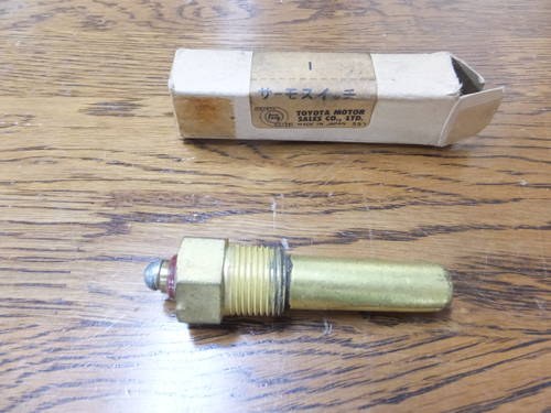 Toyota 2000GT parts Thermo switch In vendita