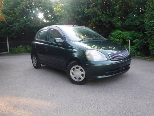 Toyota Yaris 1.3 5dr Automatic 2002 Hatchback 13,000 MILES In vendita