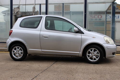 2004 Siver yaris with 1 year MOT SOLD