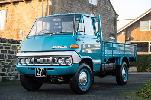 1973 Toyota Dyna flatbed pickup For Sale