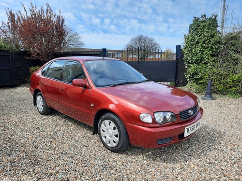 2000 Very clean condition throughout. MOT April 2022 In vendita