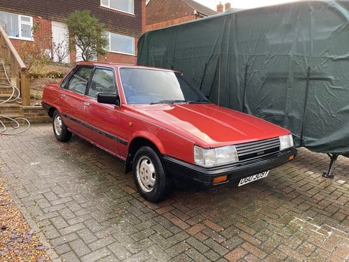 1983 Toyota Camry 1.8 gl automatic A vendre