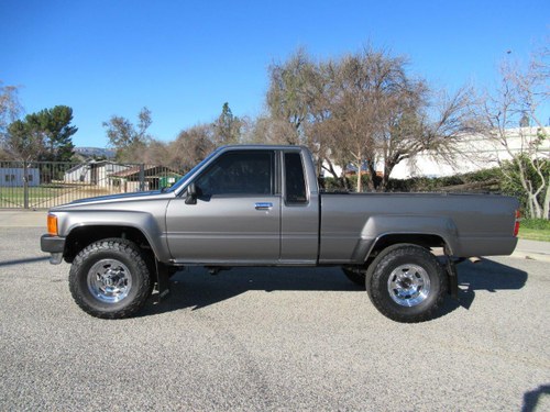 1985 Toyota EXTRACAB SR5 4×4 Pick UP Truck FI Restored $34.9 For Sale