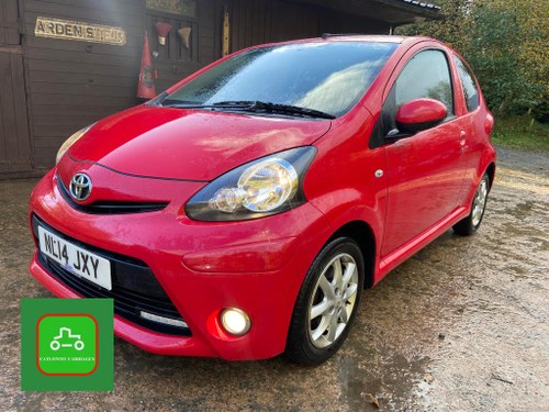 2014 TOYOTA AYGO 1.0 VVT-I MODE 3D 68bhp SUPER ECONOMICAL 74mpg VENDIDO