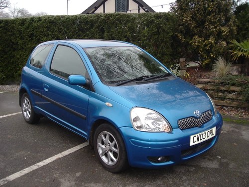 2003/03 Toyota Yaris 1.3 T Spirit AUTOMATIC 3dr. 77k miles. SOLD