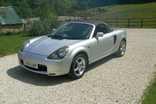 2000 Toyota MR2 Roadster
