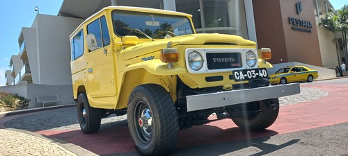 1982 Toyota Land Cruiser BJ40 ( Diesel ) 7 Seats