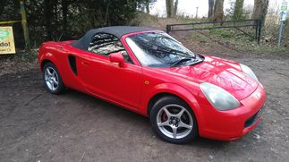Picture of 2000 Toyota MR2
