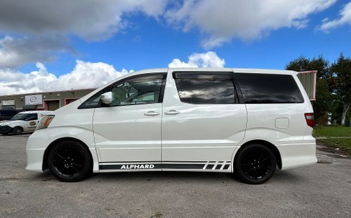 2003 Toyota Alphard