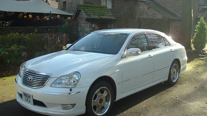 2004 Toyota Crown Majesta 4.3 V8 i-Four (UZS-187).