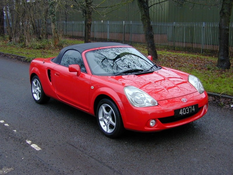 2004 Toyota MR2