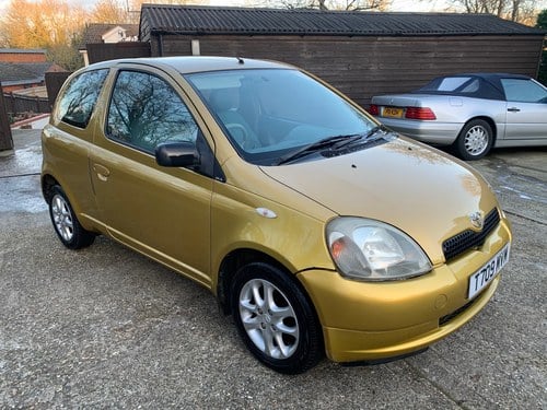 1999 T reg. Toyota Yaris 1.0 VVTi GS. 71,000 Miles