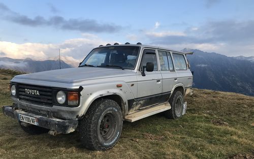 1987 Toyota Land Cruiser 60 series - HJ61 (picture 1 of 37)