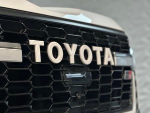 2021 Toyota Land Cruiser