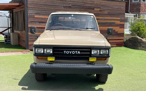 1989 Toyota Land Cruiser (picture 1 of 24)