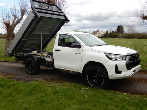 2023 TOYOTA HILUX TGS FACTORY TIPPER SOLD