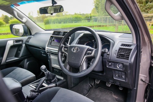 2019 Toyota Land Cruiser - 8