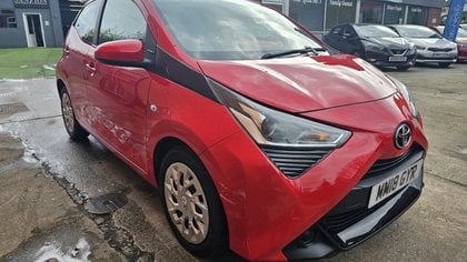 TOYOTA AYGO 1.0 VVT-I X-PLAY 5DR Manual RED 2018