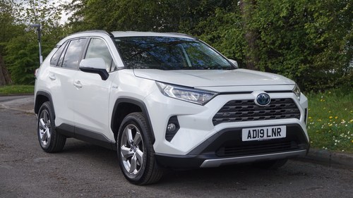 2019 TOYOTA RAV4 2.5 VVT-i Hybrid Design 5dr CVT 2WD FSH Kaufen Bei
