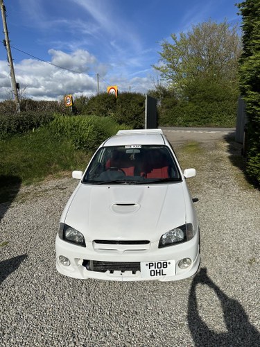 2000 Toyota Starlet glanza v