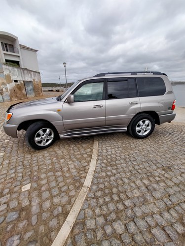 2004 Toyota 100 Series