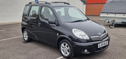 TOYOTA YARIS VERSO 1.3 T-SPIRIT AUTO 1 LADY OWNER 69k FSH