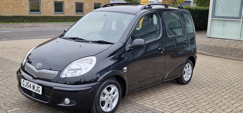 2004 Toyota Yaris Verso