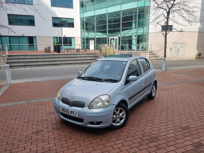 Rapid Classics: Eine Suche. Alle Oldtimer. 15 » Rapid Classics: Eine Suche. Alle Oldtimer. 2005 Toyota Yaris