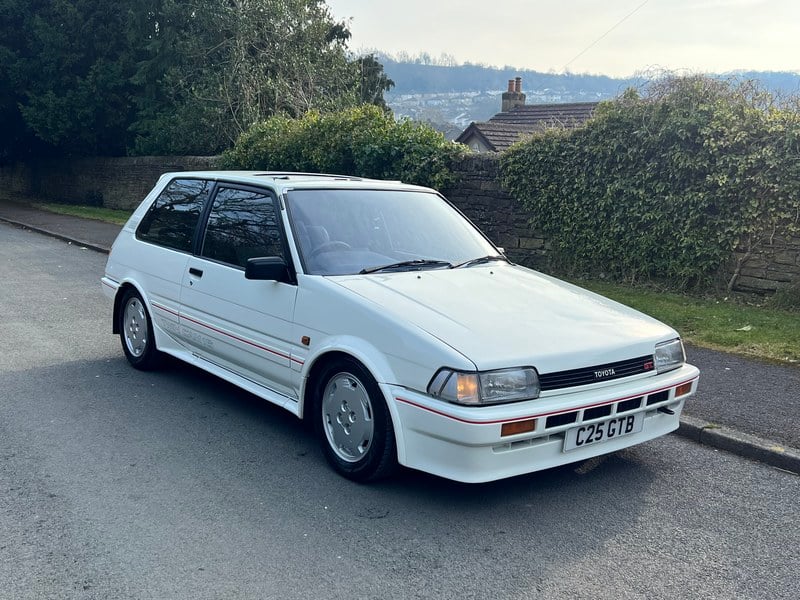 Rapid Classics: Eine Suche. Alle Oldtimer. 29 » Rapid Classics: Eine Suche. Alle Oldtimer. 1986 Toyota Corolla gti twin cam