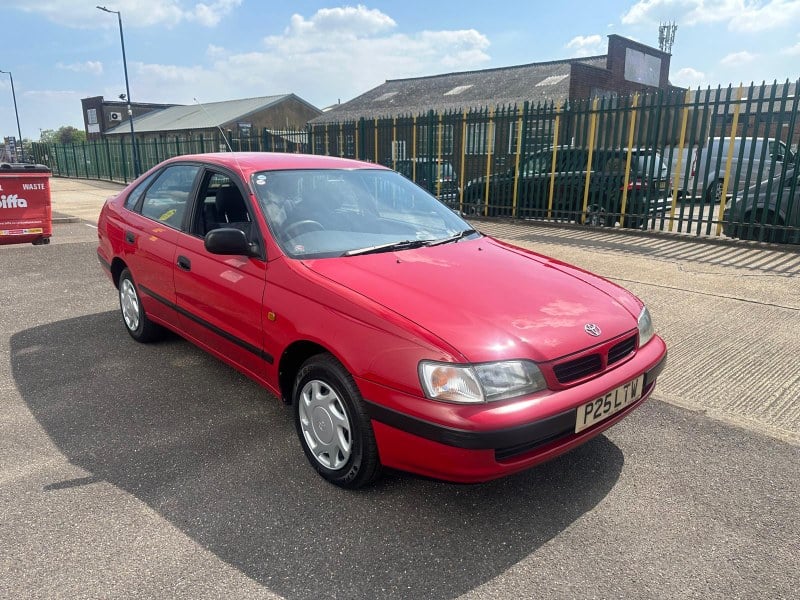 Rapid Classics: Eine Suche. Alle Oldtimer. 13 » Rapid Classics: Eine Suche. Alle Oldtimer. 1996 Toyota Carina