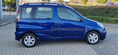 2005 Toyota Yaris Verso