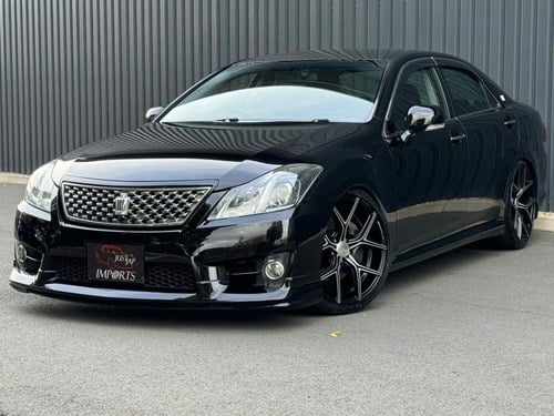 2011 TOYOTA CROWN GRS204 3.5 V6 FACELIFT BLACK In vendita