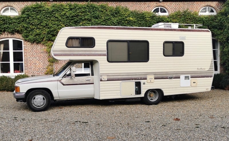1987 Toyota Dolphin vintage camper - 1 1987 Toyota Dolphin vintage camper - 1