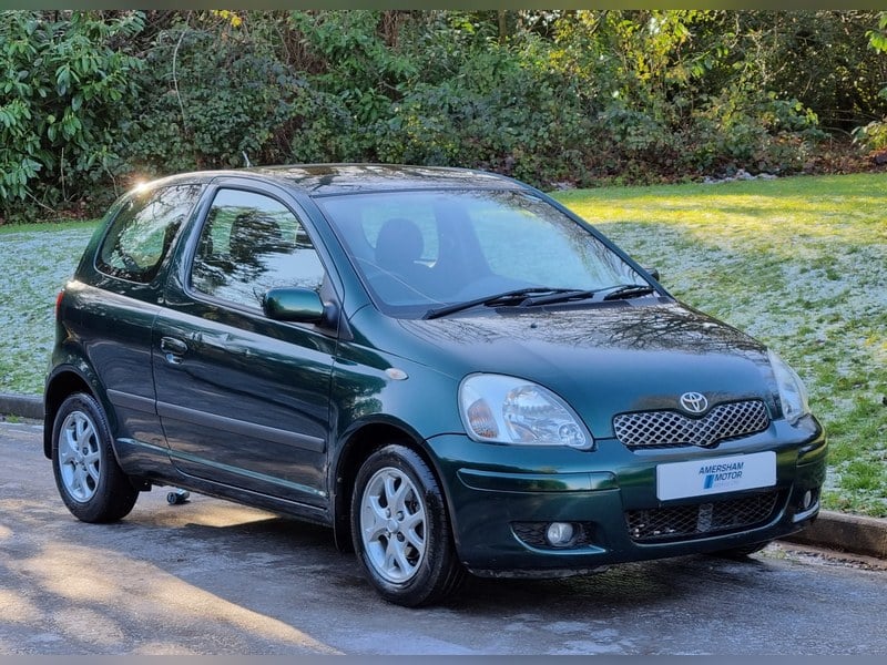 TOYOTA YARIS 1.0 VVT-i T SPIRIT - ONLY 17K MILES - NICE SPEC