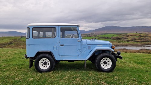 1975 Toyota FJ40 Land Cruiser