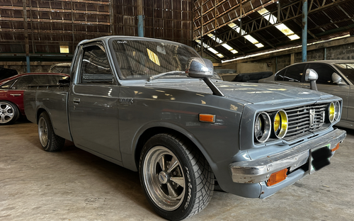 Toyota Hilux RN30 - 1984 - `Fully restored and upgraded ULEZ VENDIDO
