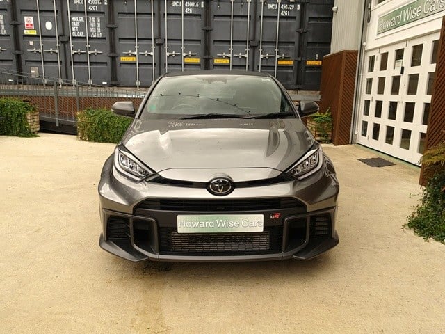 2025 Toyota Yaris - 2 2025 Toyota Yaris - 2
