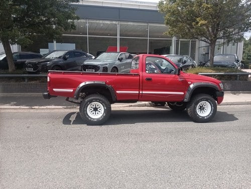 2003 Toyota Hilux