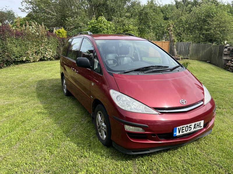 2005 Toyota Previa - 2 2005 Toyota Previa - 2