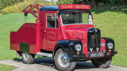 1954 Trojan Recovery Truck
