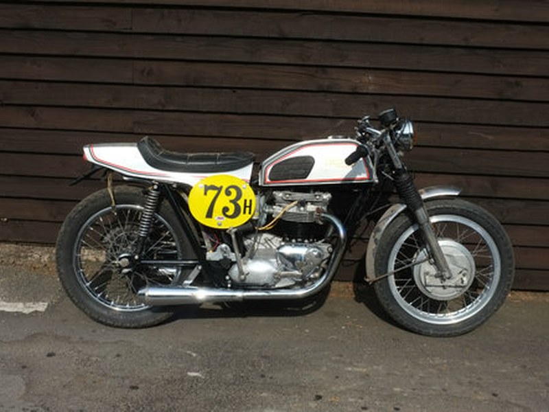 Triumph Bonneville 650 1967 Matching Number US BARN FIND £49