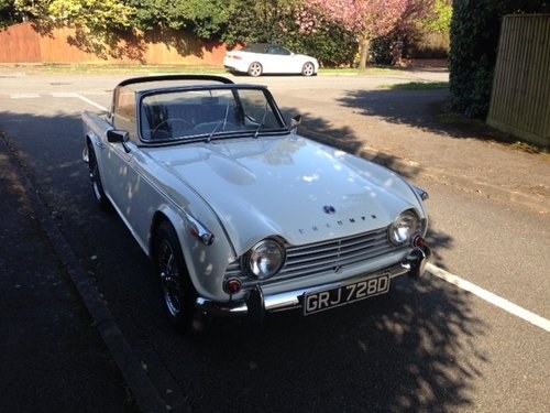 1966 Triumph TR4a IRS, SURREY TOP with OVERDRIVE In vendita