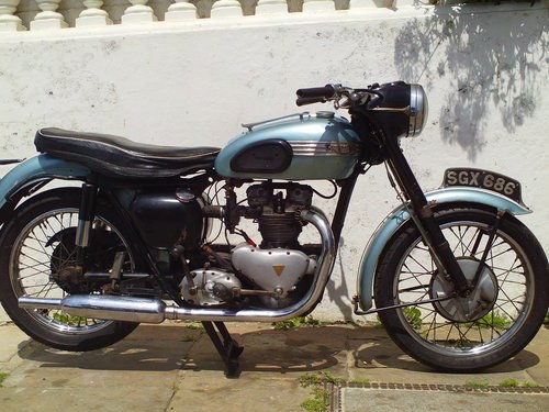 1956 TRIUMPH T100 PRE UNIT VENDIDO