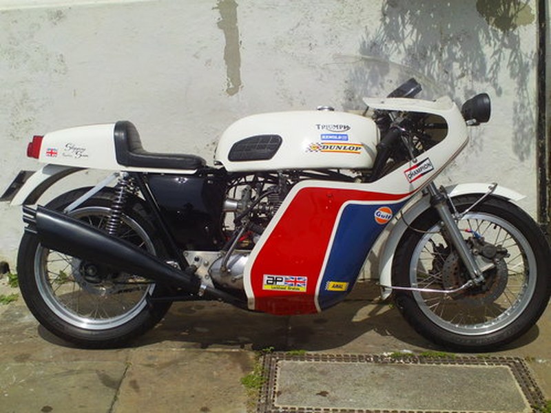 TRIUMPH TRIDENT T150V SLIPPERY SAM REPLICA