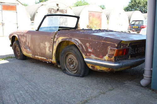 TR6 1973 ORIGINAL UK FUEL INJECTED PROJECT SOLD