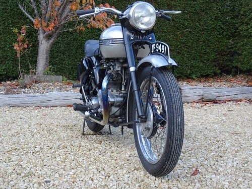 Triumph T100 (1951) – H.Hancox/Matching Numbers SOLD