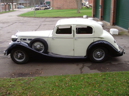 1936 Triumph 2-litre Dolomite saloon In vendita